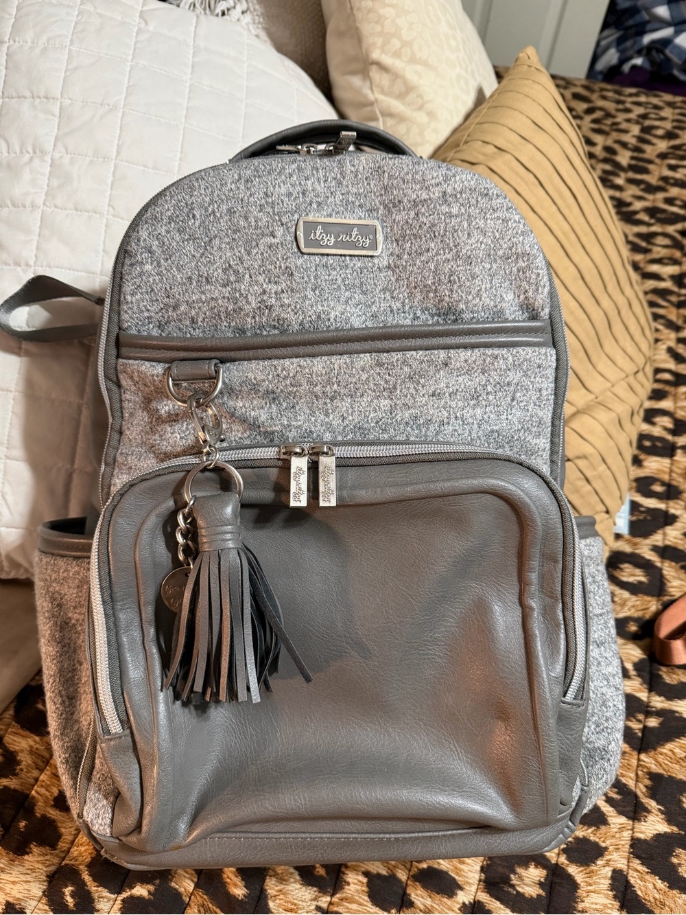 Itzy Ritzy (discontinued) Greyson Boss Bag with strolle caddy & sanitizer holder